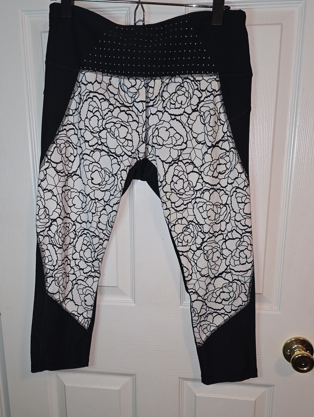 RBX Black & White Floral Capri Leggings
